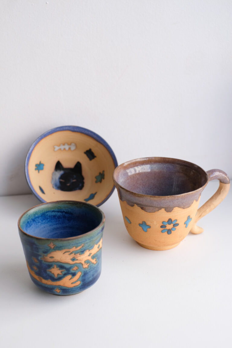 Tasse et petit bol à motifs d'Emma