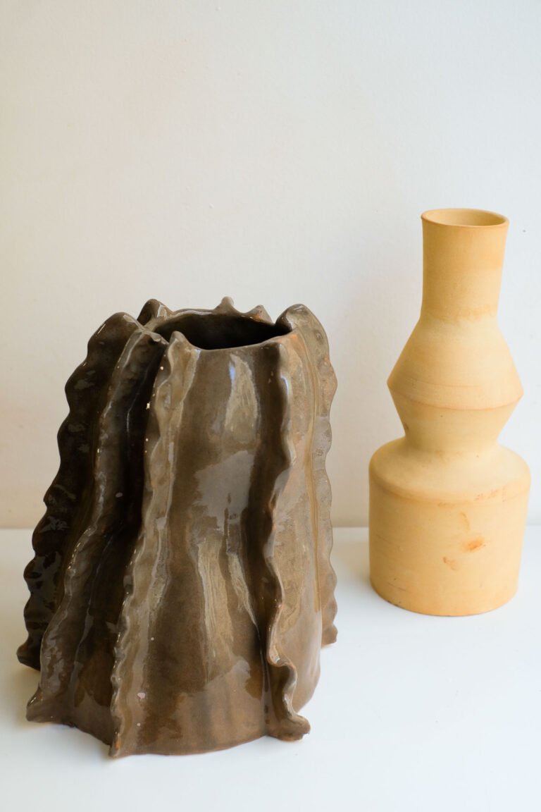 Grands vases modelés et tournés en cours hebdomadaires